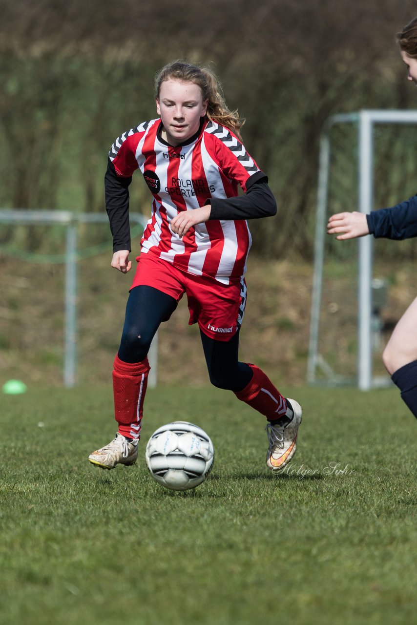 Bild 58 - C-Juniorinnen TSV Zarpen - TuS Tensfeld : Ergebnis: 2:1